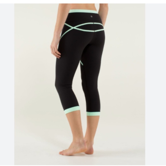 LULULEMON Roll Out Crop Black/Fresh Teal Size 10 - Picture 8 of 15